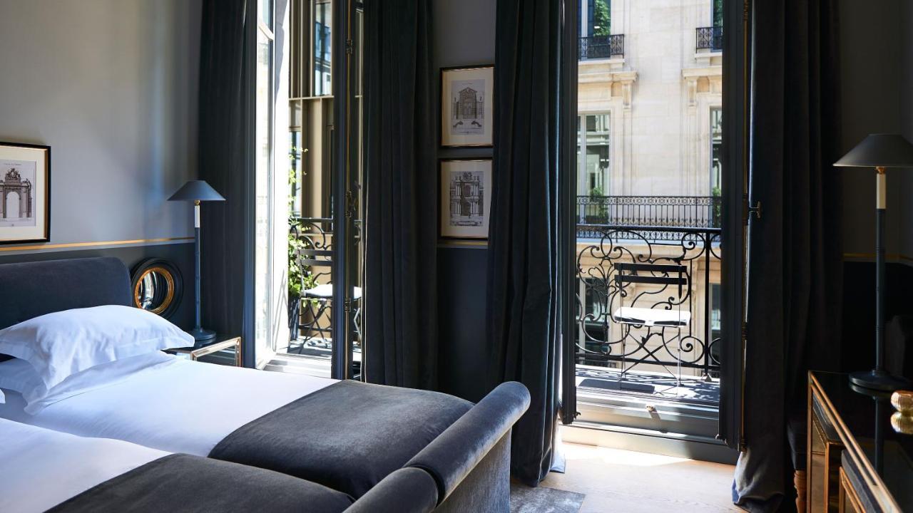 Monsieur George Hotel & Spa - Champs-Elysees Paris Exterior foto A room at the Hotel 57