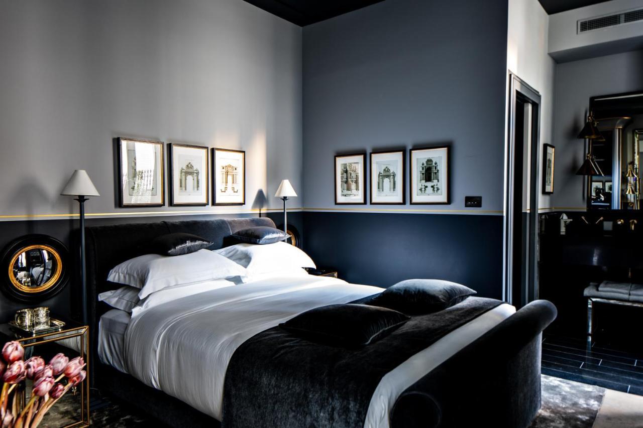 Monsieur George Hotel & Spa - Champs-Elysees Paris Exterior foto A bedroom at the Hotel